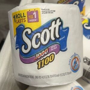 Scott 1100 Sheets Wrapped Toilet Paper Roll Set Of 8 FREE perfume smell NEW!!!🚽